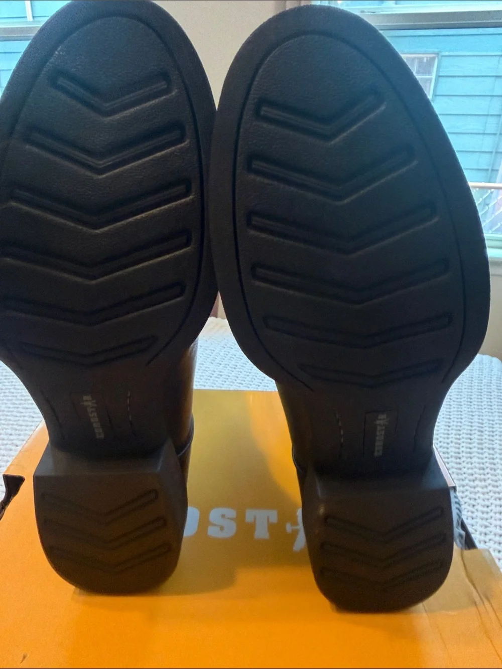 Eurostar Black Leather Pull-On work Boots